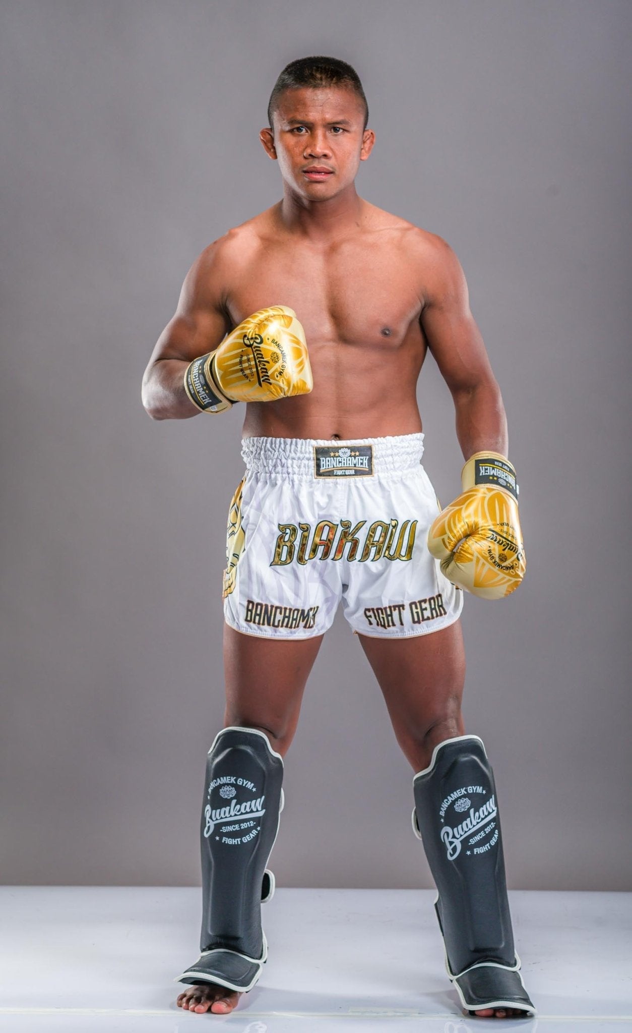 Buakaw Shinguards Black (Leather) Buakaw